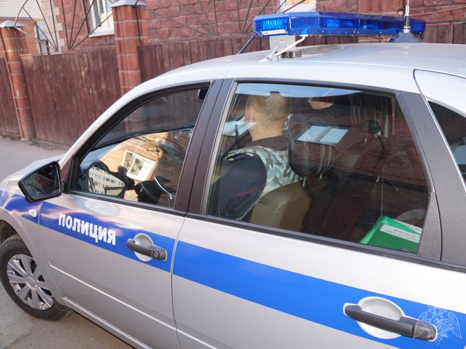 В областном центре Приангарья сотрудники вневедомственной охраны Росгвардии задержали подозреваемого в незаконном хранении наркотиков
