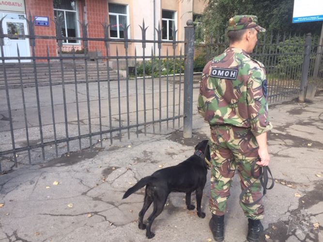 В Иркутской области личный состав Росгвардии обеспечивает безопасность в период проведения Единого дня голосования  