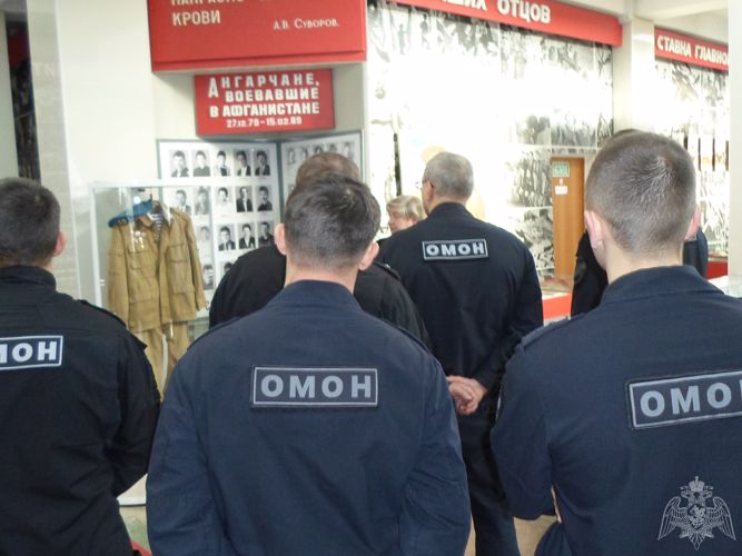 Сотрудники ОМОН Росгвардии в преддверии празднования Дня Защитника Отечества посетили уникальный музей Победы в Ангарске