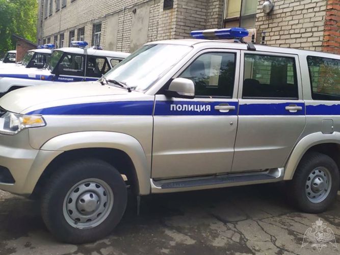 В г. Ангарске Иркутской области сотрудники вневедомственной охраны Росгвардии задержали подозреваемых в совершении грабежа 