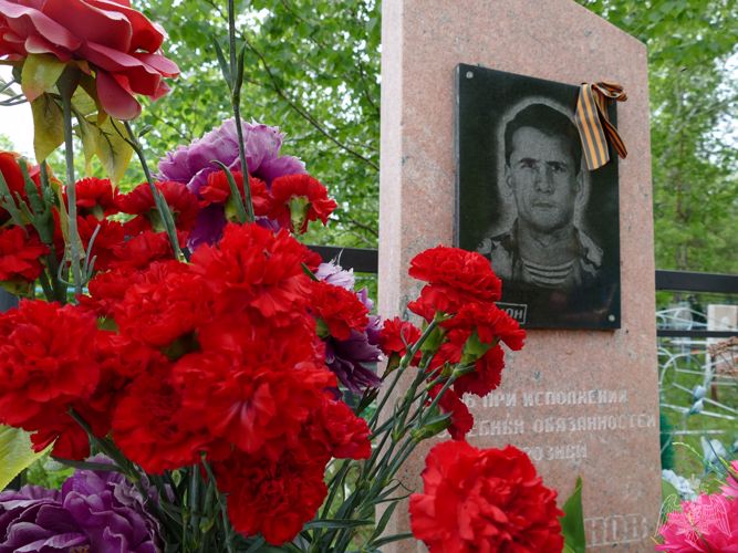 Сотрудники иркутского ОМОН почтили память товарища погибшего при исполнении служебного долга на Северном Кавказе