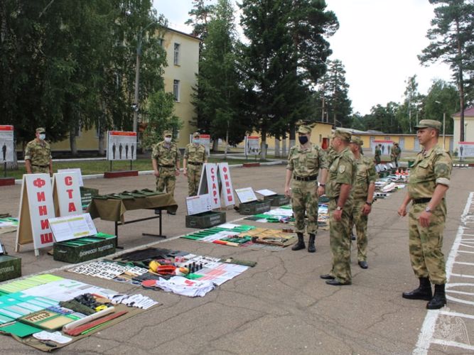 В полк по охране ВГО Росгвардии г. Ангарска прибыл командир Красноярского соединения ВНГ РФ полковник Фёдор Маков