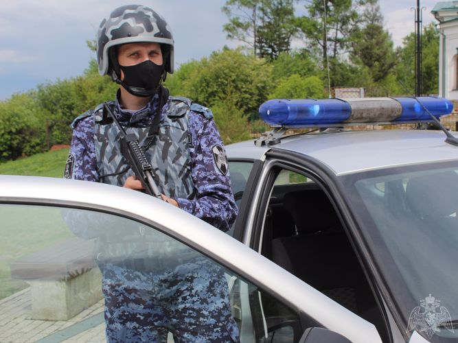 В городе Братске сотрудники вневедомственной охраны Росгвардии предотвратили кражу с охраняемого объекта