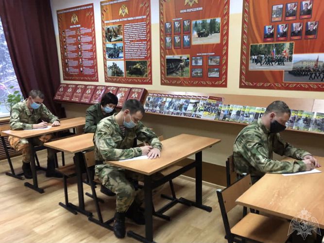 В Иркутской области военнослужащие Росгвардии приняли участие в исторической викторине