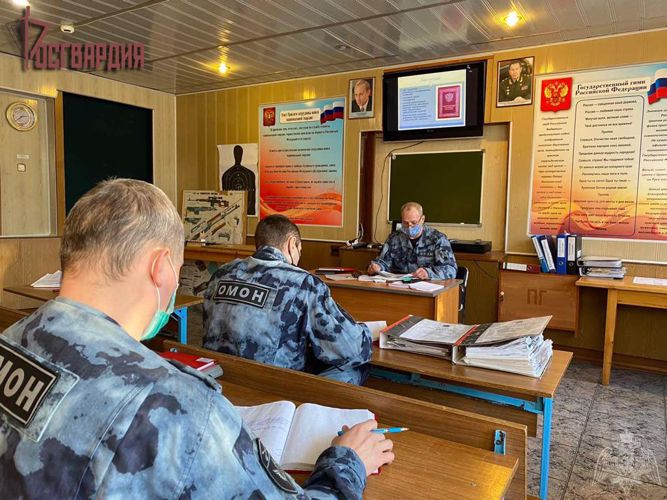 «Я - гражданин». В Ангарске для сотрудников ОМОН Росгвардии проведено тестирование на знание прав, закреплённых в   Конституции России