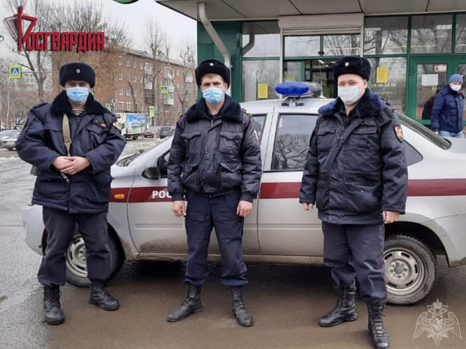 В Иркутске сотрудниками вневедомственной охраны Росгвардии задержан мужчина, подозреваемый в краже дорогостоящего алкоголя