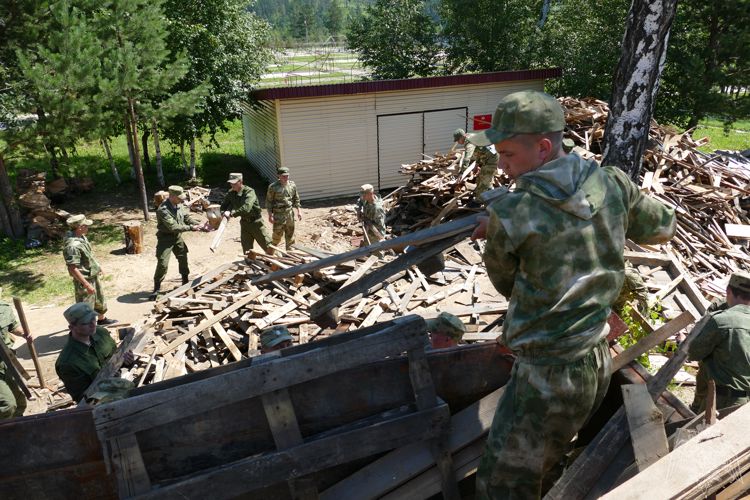 В Иркутской области в рамках оперативно-стратегического учения «Заслон-2021» военнослужащие и сотрудники Росгвардии приняли участие в учениях по ликвидации последствий чрезвычайных ситуаций