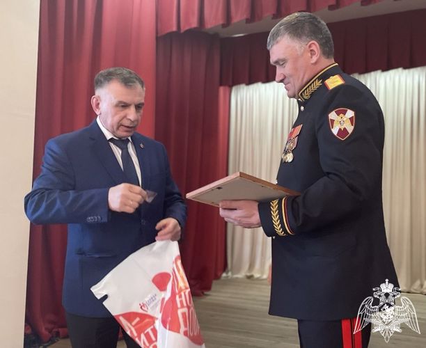 Росгвардейцев Приангарья поблагодарили за сдачу крови