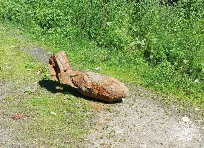 Снаряд времен Великой Отечественной войны обследовали взрывотехники Росгвардии в Иркутске (видео)