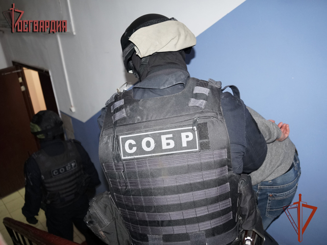 При участии спецназа Росгвардии в Иркутске пресечена деятельность наркопритона