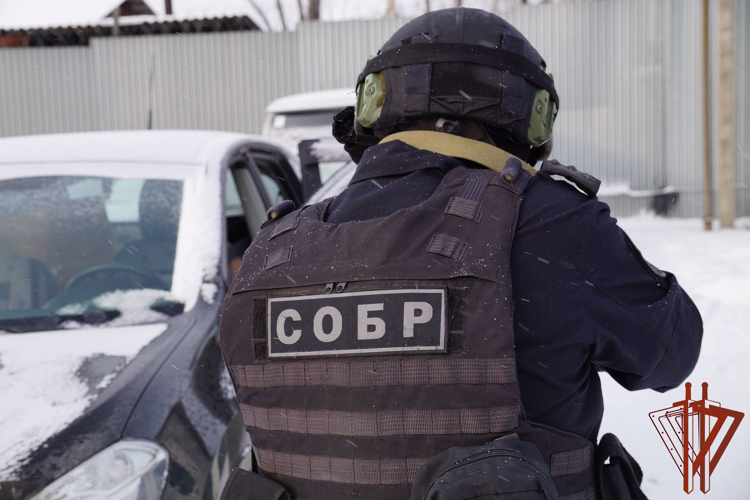 Спецназ Росгвардии задержал подозреваемых в убийстве 15-летней давности