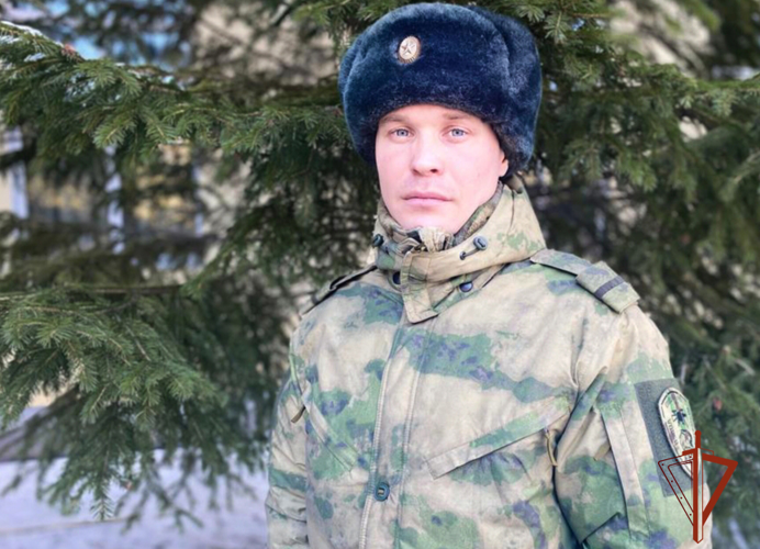 Военослужащий Росгвардии оказал помощь пострадавшей женщине из Ангарска (видео)
