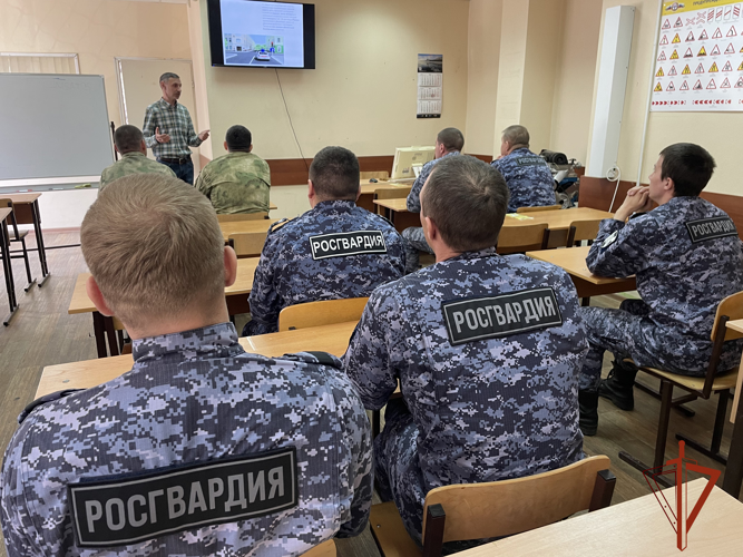 Курсы контраварийной подготовки проходят для росгвардейцев в Иркутске (ВИДЕО)