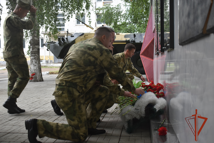 В Ангарске почтили память росгвардейцев, погибших при исполнении воинского долга