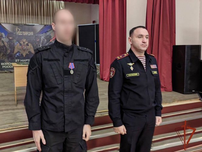 Государственные награды вручили в Иркутске сотрудникам Росгвардии, отличившимся в ходе  специальной военной операции