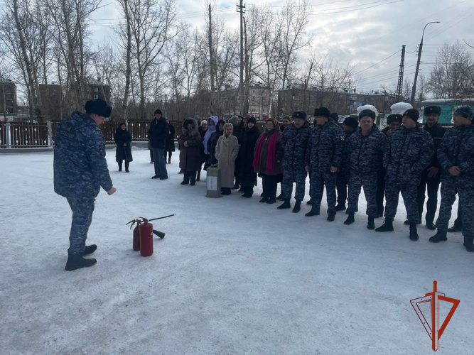 Росгвардейцы Приангарья приняли участие в занятиях по пожарной безопасности