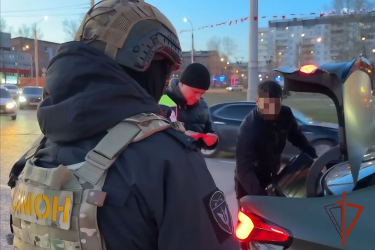 При содействии Росгвардии в Иркутске проведены профилактические рейды среди водителей (видео)