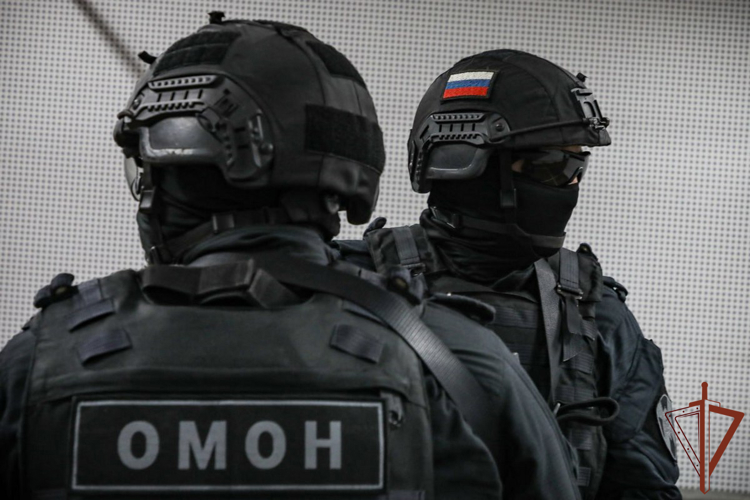 При содействии ОМОН Росгвардии В Иркутской области задержали  подозреваемых в сбыте героина
