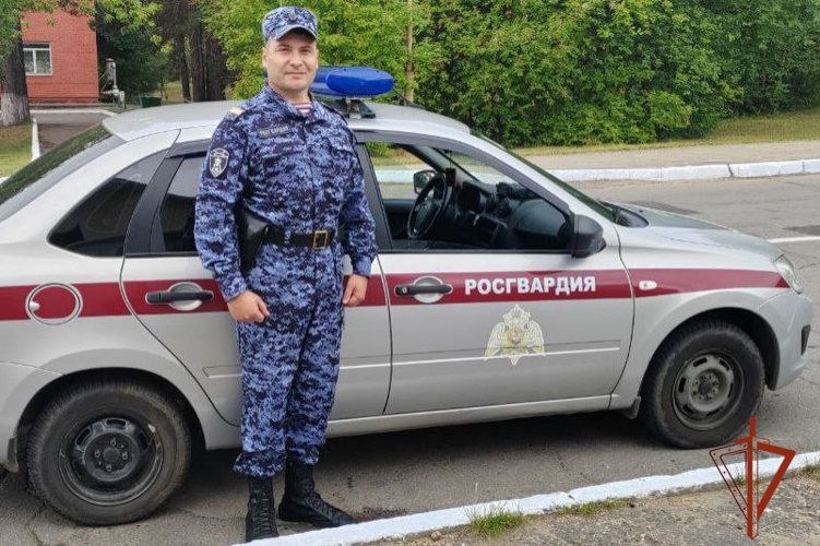 «Пчеловод и краевед»: росгвардеец из Иркутской области рассказал о необычных увлечениях 