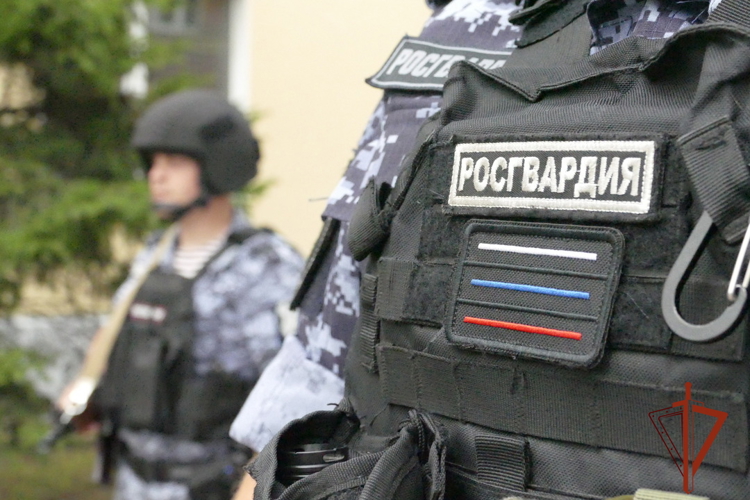 Росгвардейцы задержали двух жителей Иркутска по подозрению в грабеже