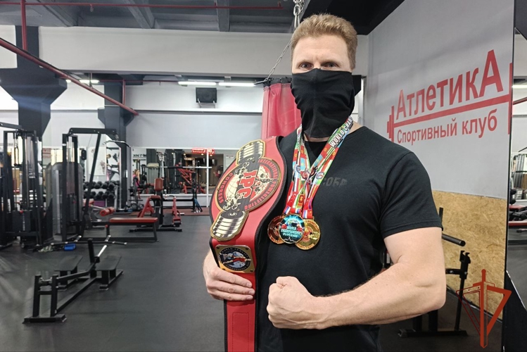 Офицер Росгвардии из Иркутска стал Абсолютным Чемпионом Мира по армлифтингу