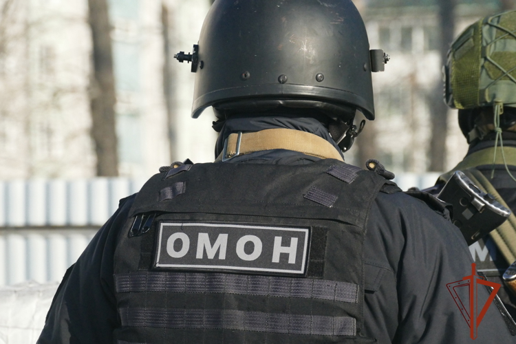 При содействии ОМОН Росгвардии в Иркутской области задержаны подозреваемые в мошенничестве с земельным участком на Байкале 