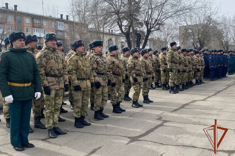 В Ангарске росгвардейцы почтили память коллег, погибших при исполнении воинского и служебного долга