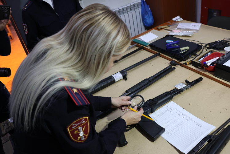 Росгвардия передала на нужды СВО более 1500 единиц оружия от жителей Иркутской области