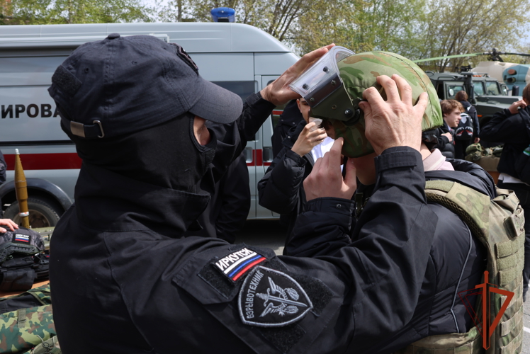 Росгвардейцы Приангарья приняли участие в военно-патриотической акции «День призывника»