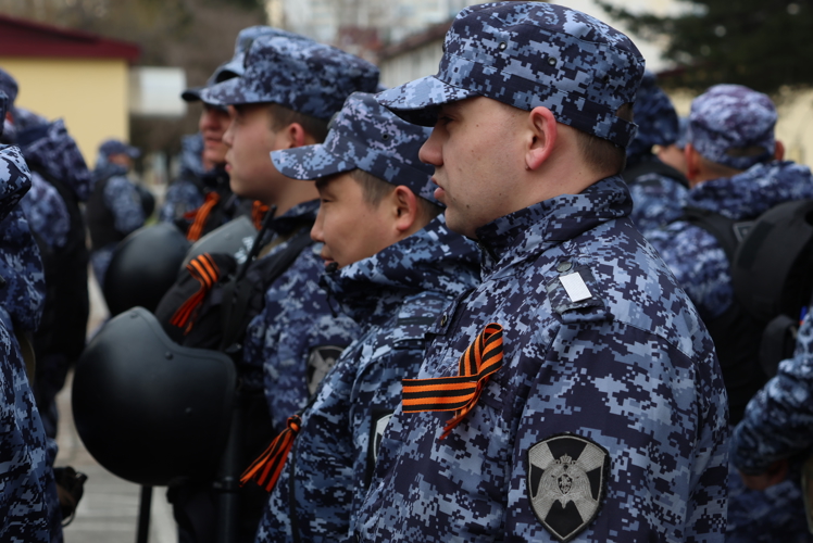 В Иркутской области сотрудники вневедомственной охраны Росгвардии поддержали акции «Георгиевская ленточка» и «Бессмертный автополк» 