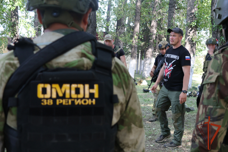 Иркутские росгвардейцы отработали навыки тактической медицины под руководством инструктора Российского университета спецназа имени В.В. Путина
