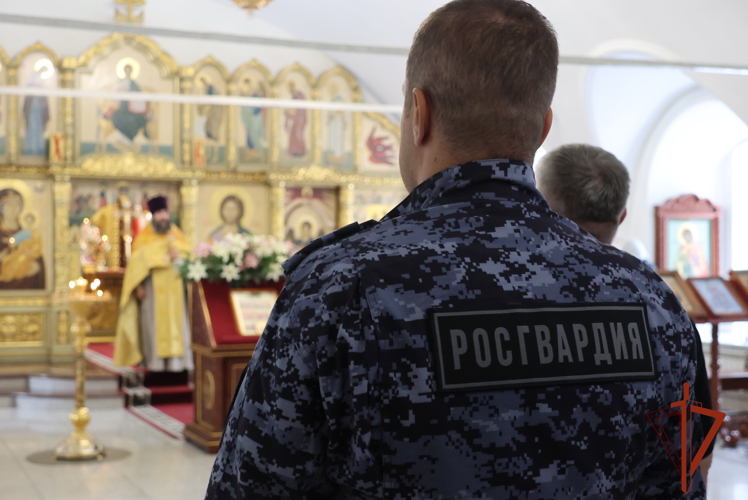 Росгвардейцы из Иркутска приняли участие в праздновании Дня Крещения Руси