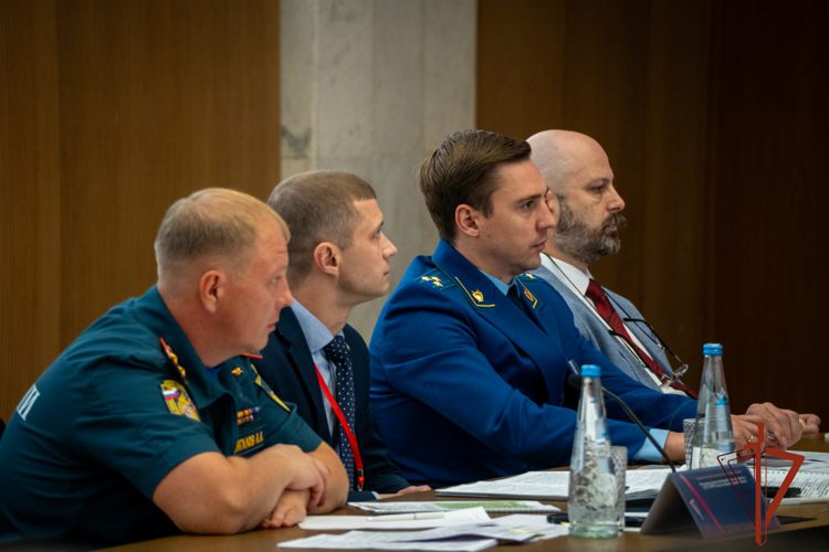 Руководитель Управления вневедомственной охраны Росгвардии по Иркутской области принял участие во Всероссийском совещании-семинаре в Нижнем Новгороде