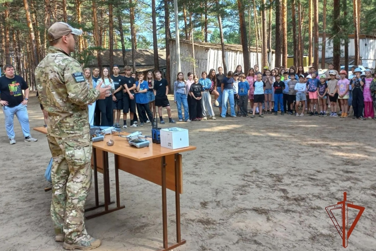 Школьники из Иркутской области приняли участие в акции «Каникулы с Росгвардией»