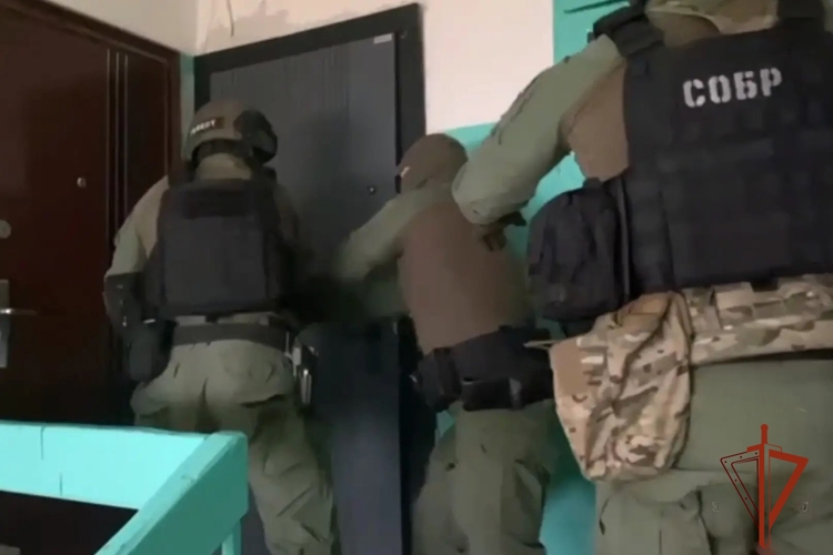 В Иркутской области при силовой поддержке СОБР Росгвардии задержаны участники этнической группы за покушение на сбыт наркотиков в крупном размере