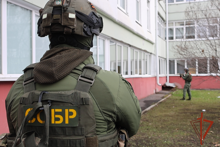 В Иркутской области сотрудники Росгвардии провели занятие по задержанию условных вооруженных преступников